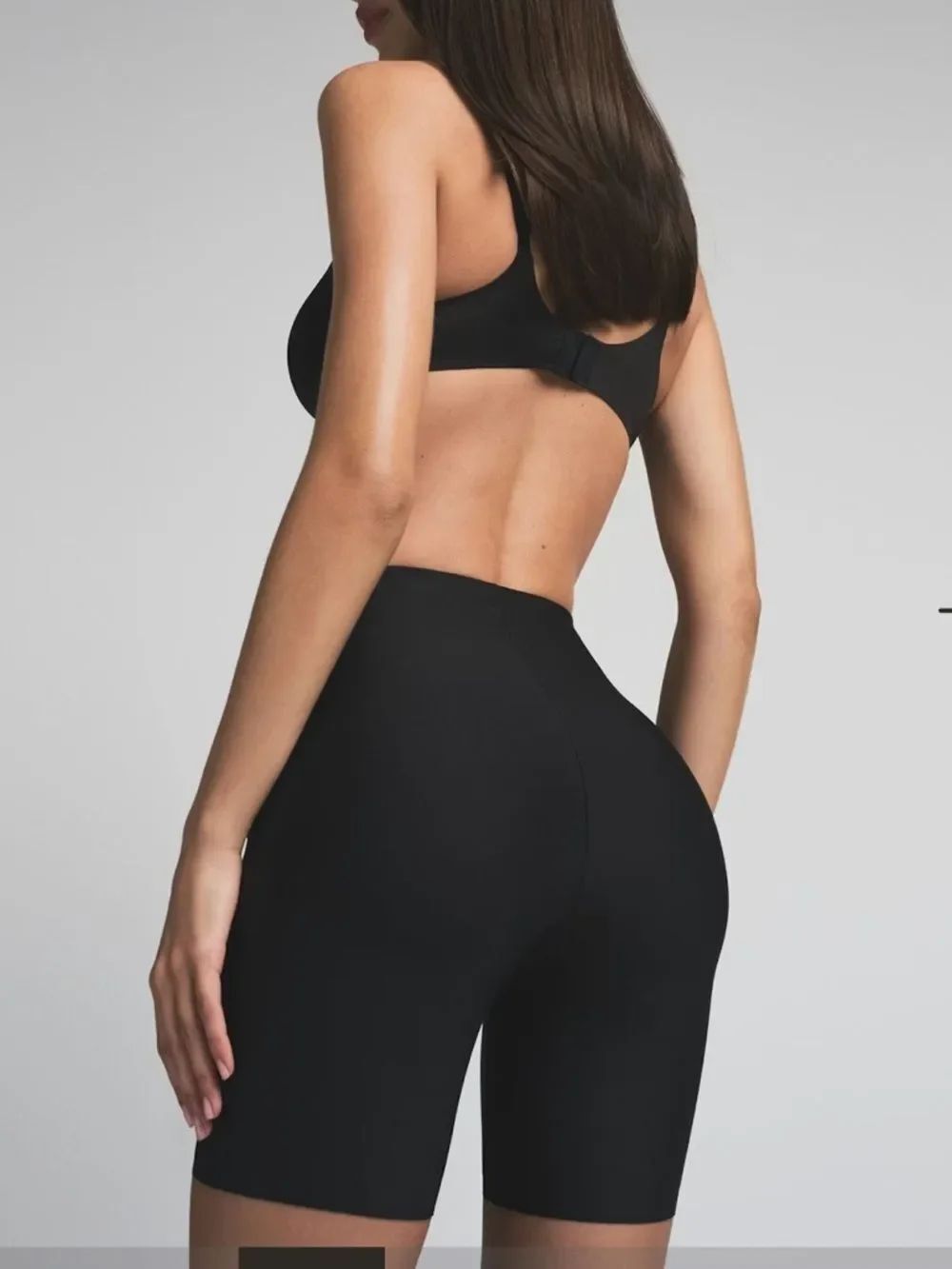 SKIMS BODY BUTT ENHANCING SHORTS NWT